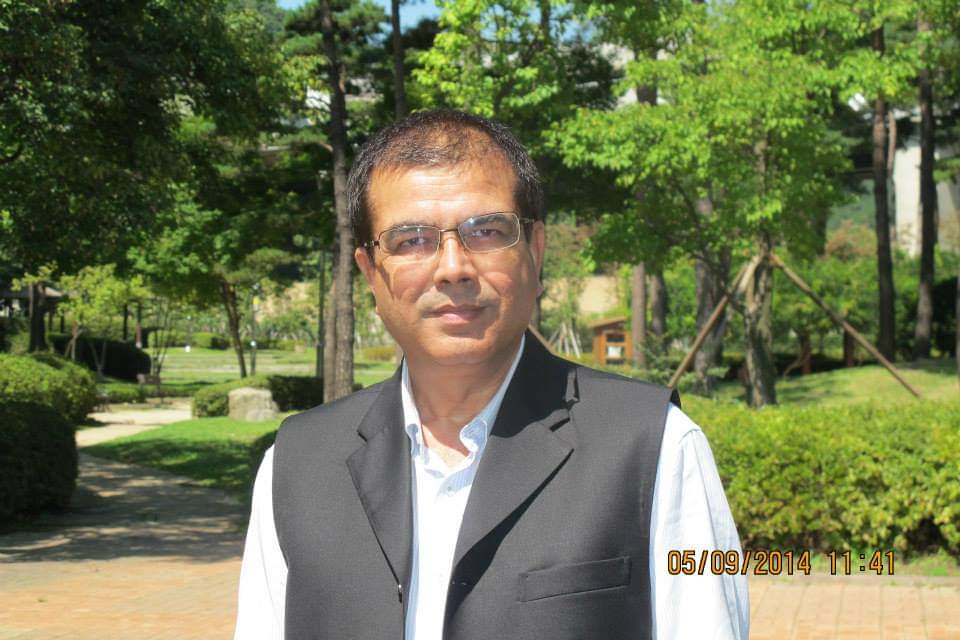 भँडखालोमा हाल्नुछ भने नेता बन्न उक्साउनु