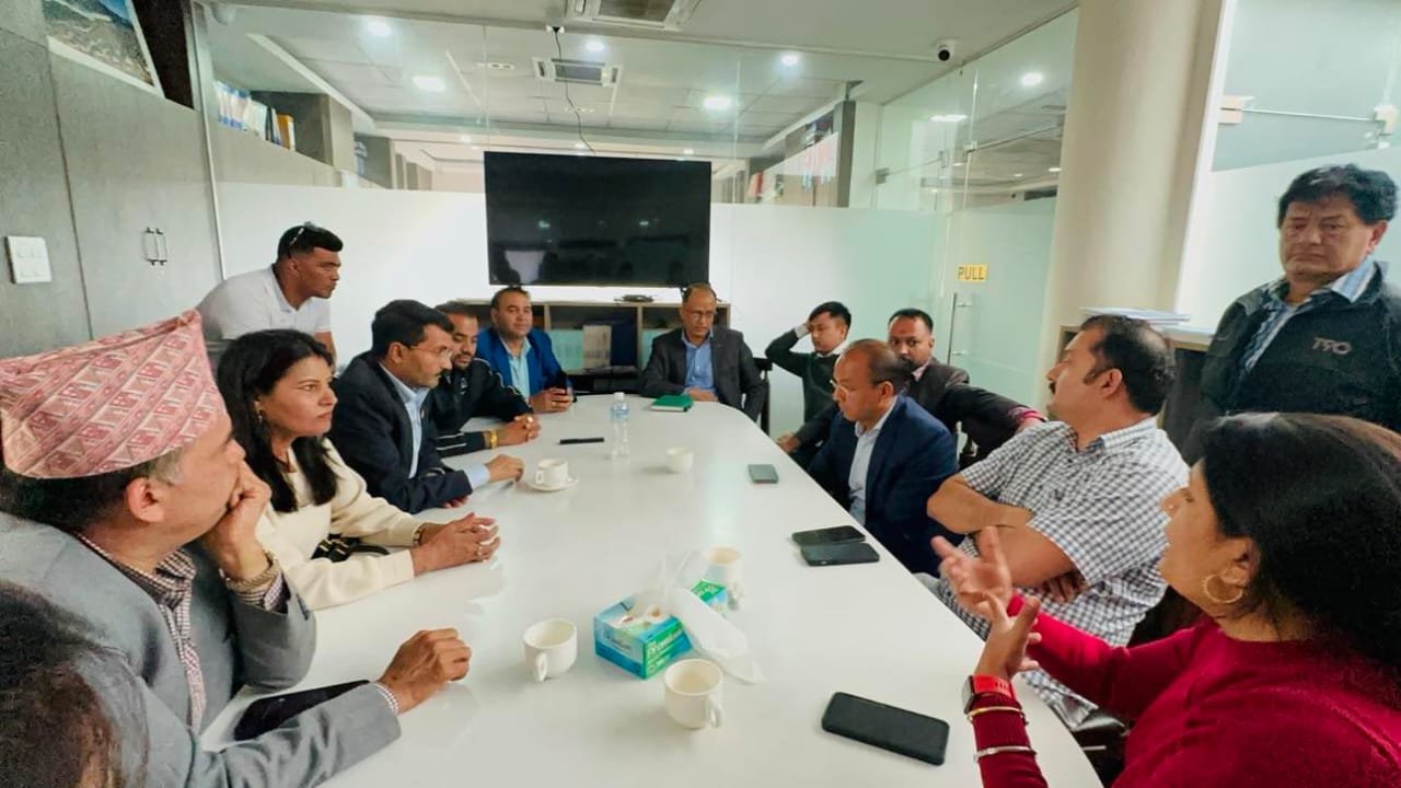 एनआरएनएको बैंक खाता रोक्का गर्न निवेदन , केसीको गोजीमा एनआरएनएको चाबी