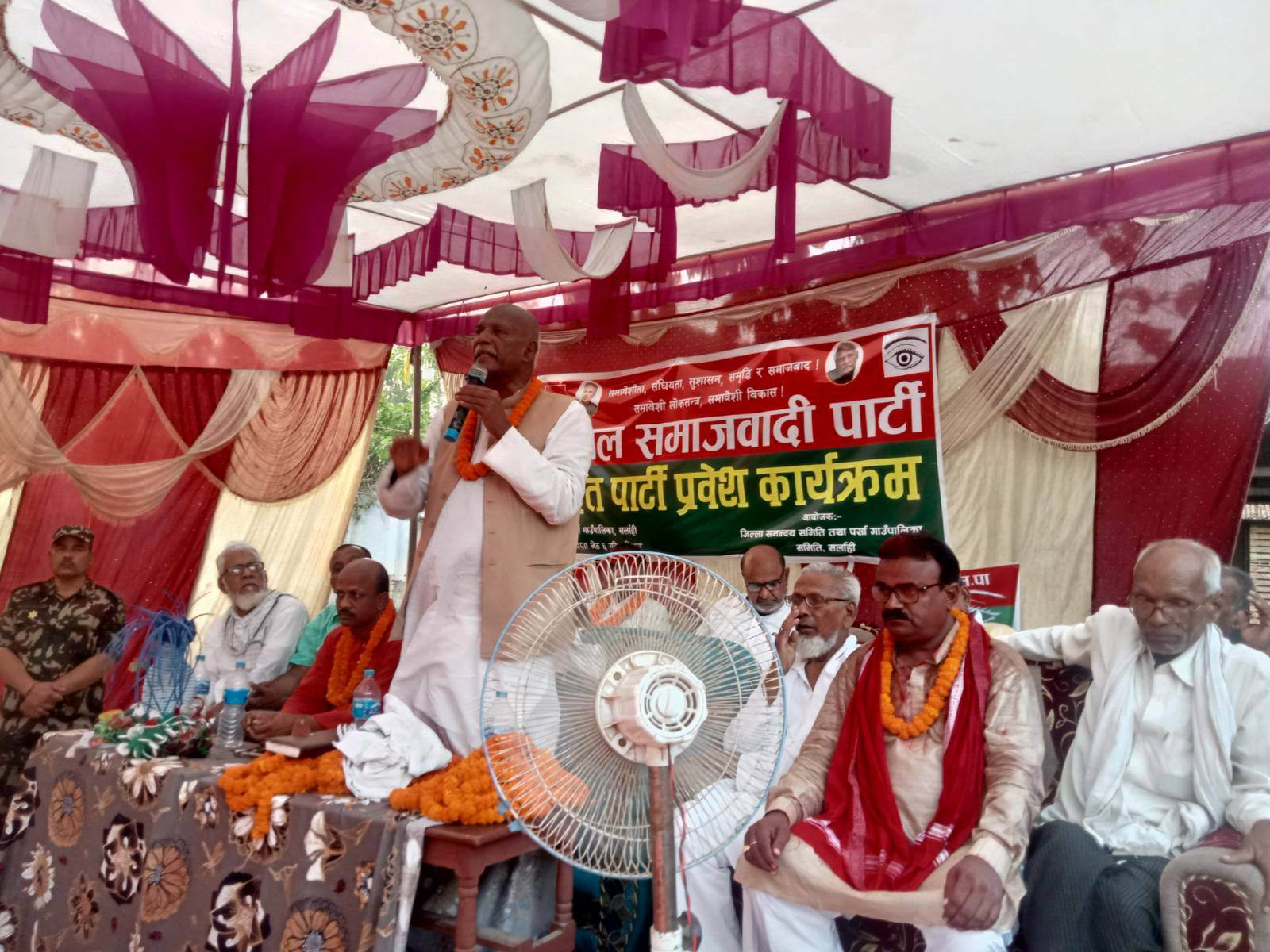 खानेपानी मन्त्री यादवलाई गृह जिल्लामा भव्य स्वागत