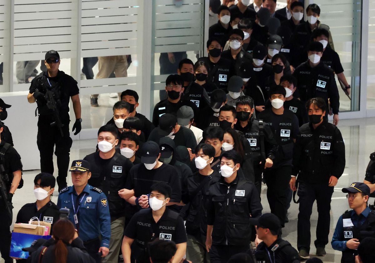 क्याम्बोडियामा अनलाइन ठगीको आरोपमा ६४ जना कोरियनहरू पक्राउ